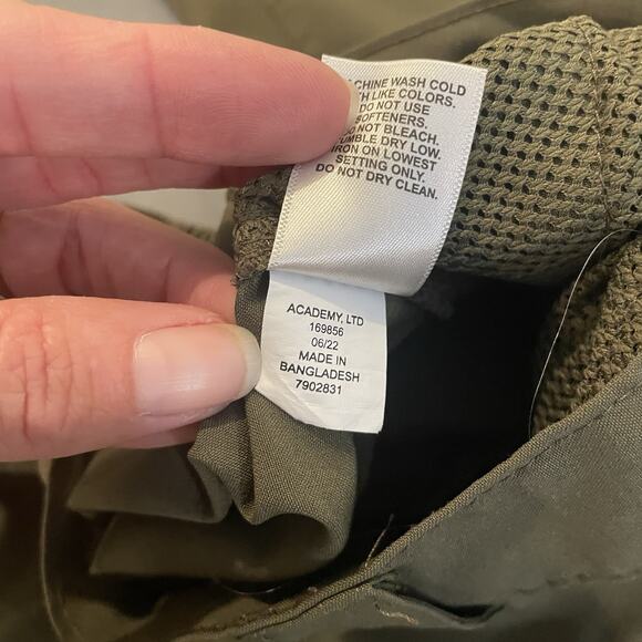 MAGELLAN Fish Gear Convertible Pants Boys 8 Water Repellent Pockets Olive Green - Picture 7 of 7